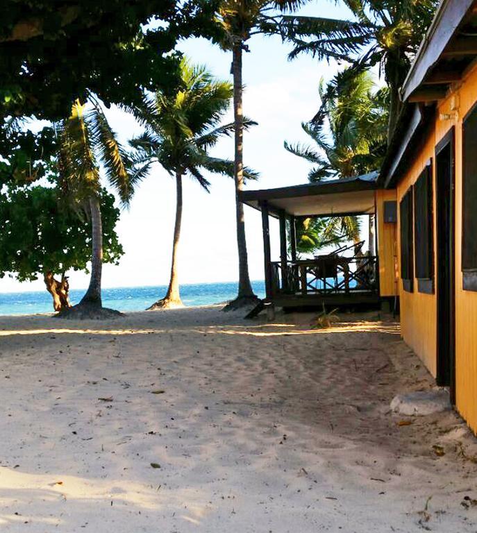Ratu Kini Backpackers And Dive Resort Đảo Đảo Mana Island Ngoại thất bức ảnh