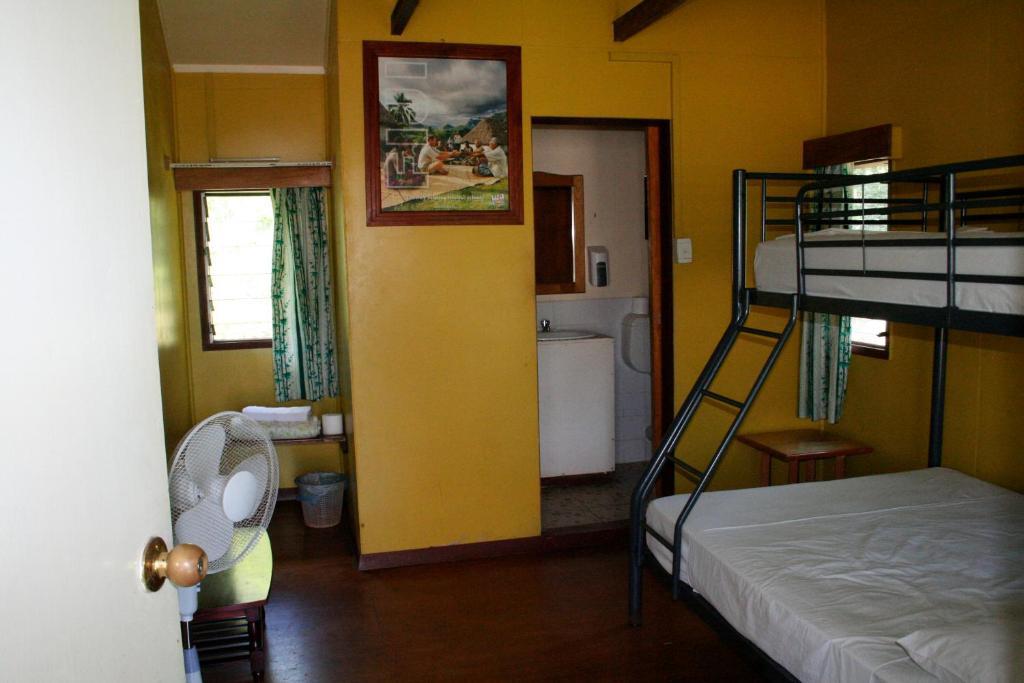 Ratu Kini Backpackers And Dive Resort Đảo Đảo Mana Island Phòng bức ảnh