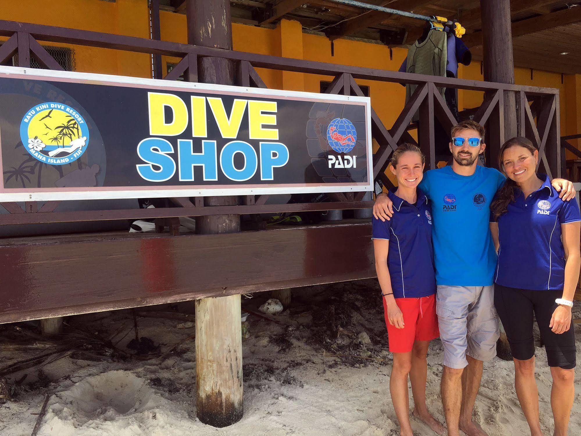Ratu Kini Backpackers And Dive Resort Đảo Đảo Mana Island Ngoại thất bức ảnh